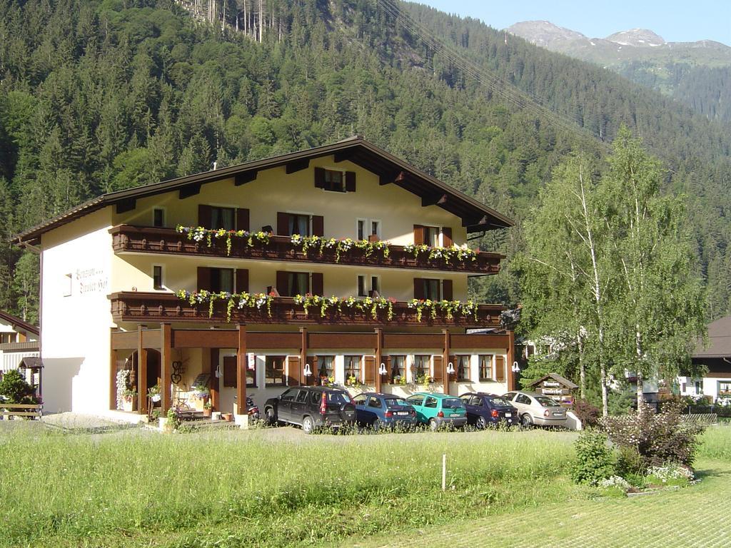 Wohlfuehlpension Tirolerhof Couette-café