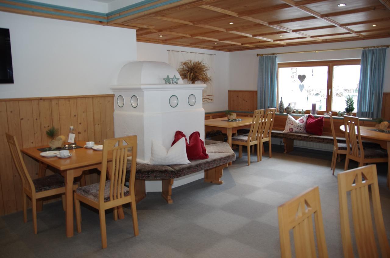 Couette-café Wohlfuehlpension Tirolerhof 3*
