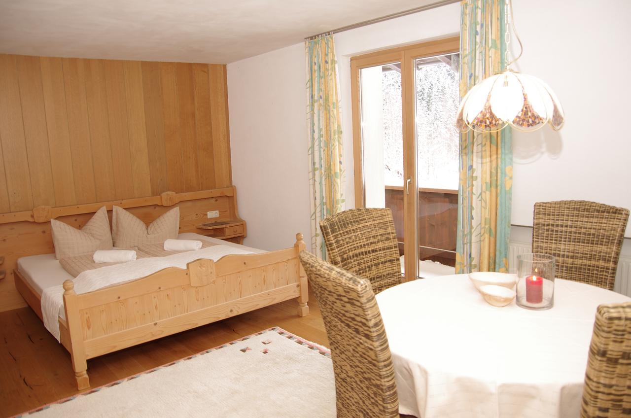 Wohlfuehlpension Tirolerhof Couette-café 3*